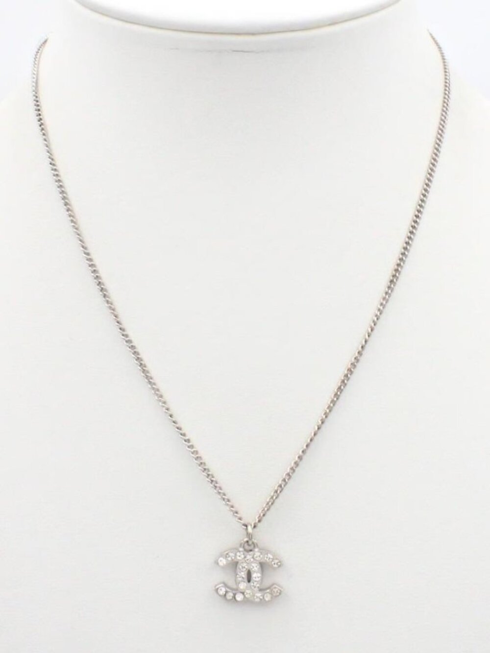 Chanel Necklace in Dustbag & Box